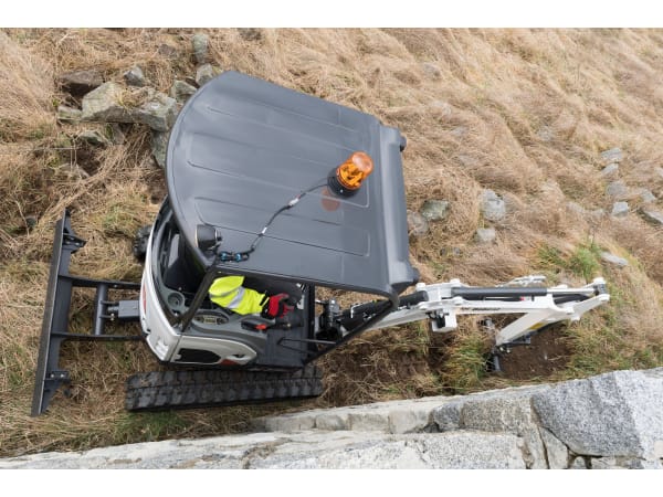 Minibagger Bobcat E17Z – Ultrakompakt, 100% Null-Heckausladung für Ihre Arbeiten – Bild 4